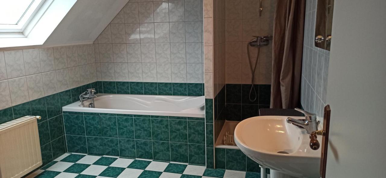 Appartement En Bord De Mer 40 M2, 2 Personnes Étables Екстериор снимка